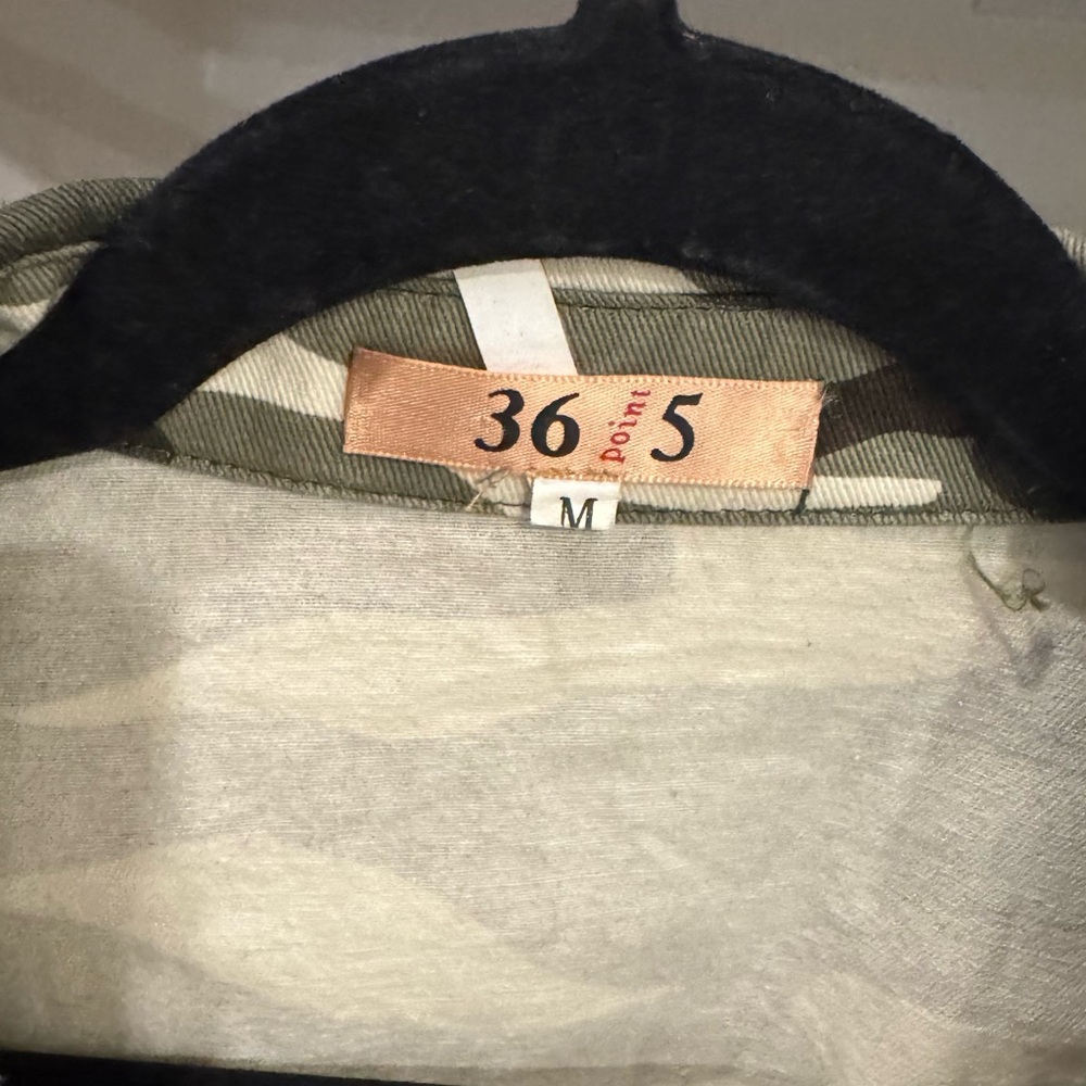 36 Point 5 Camouflage and Floral Men's Shirt - Picture 3 of 3